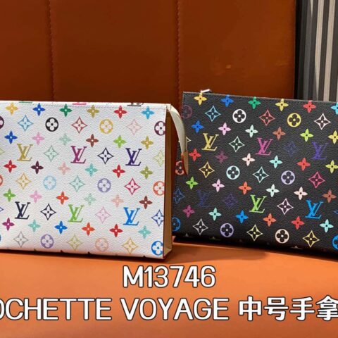 【原单精品】M13746白彩 手包POCHETTE VOYAGE 中号手拿包