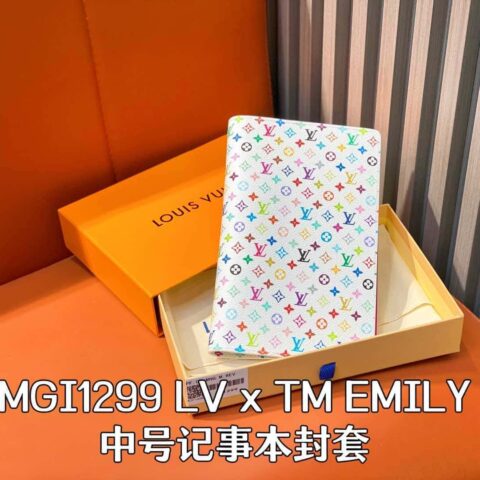 【原单精品】MGI1299白彩 记事本封套 LV x TM EMILY 中号记事本封套 （三彩-村上隆）