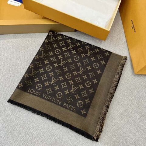 𝐋𝐨𝐮𝐢𝐬 𝐕𝐮𝐢𝐭𝐭𝐨ɴ•『shine monogram围巾披肩』M75122