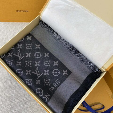𝐋𝐨𝐮𝐢𝐬 𝐕𝐮𝐢𝐭𝐭𝐨ɴ•『shine monogram围巾披肩』M75123