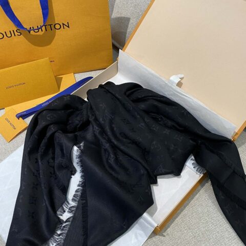 𝐋𝐨𝐮𝐢𝐬 𝐕𝐮𝐢𝐭𝐭𝐨ɴ•『shine monogram围巾披肩』M71329