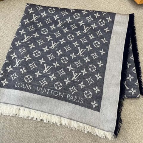 𝐋𝐨𝐮𝐢𝐬 𝐕𝐮𝐢𝐭𝐭𝐨ɴ•『shine monogram围巾披肩』M71376