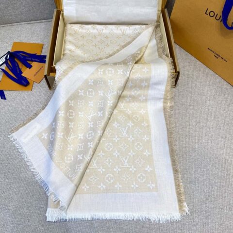 𝐋𝐨𝐮𝐢𝐬 𝐕𝐮𝐢𝐭𝐭𝐨ɴ•『SO SHINE MONOGRAM 披肩』M74026