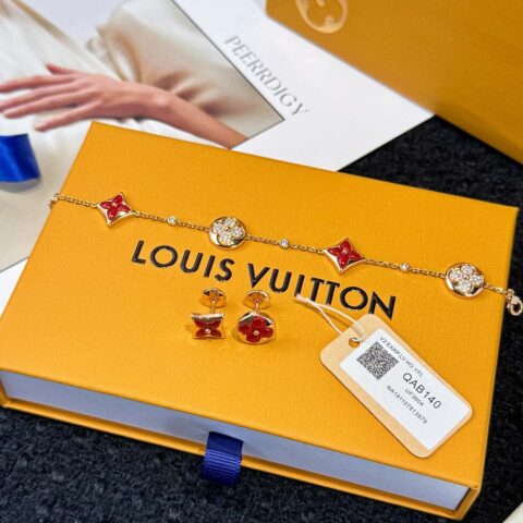☀️☀Louis Vuitton 路易威登COLOR BLOSSOM BB MULTI-MOTIF菱形红玛瑙LV手链 耳钉耳环