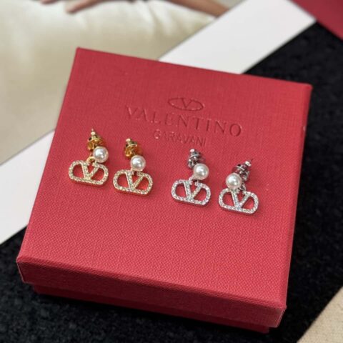 ❗️新品❗️新款☑️ VALENTINO华伦天奴砖珍珠耳钉耳环