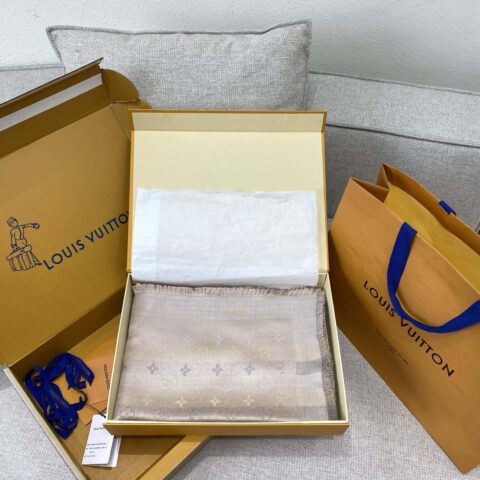 Louis Vuitton 『SO SHINE MONOGRAM 披肩』M76337