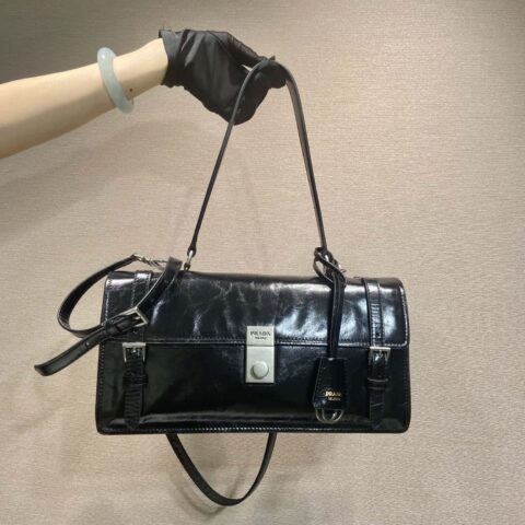 PRADA🎉新款笔筒包🎉1BN026小号🎉🎉黑色