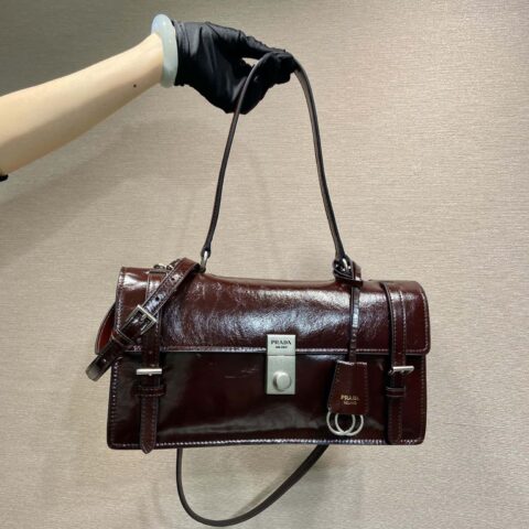 PRADA🎉新款笔筒包🎉1BN026小号🎉🎉酒红