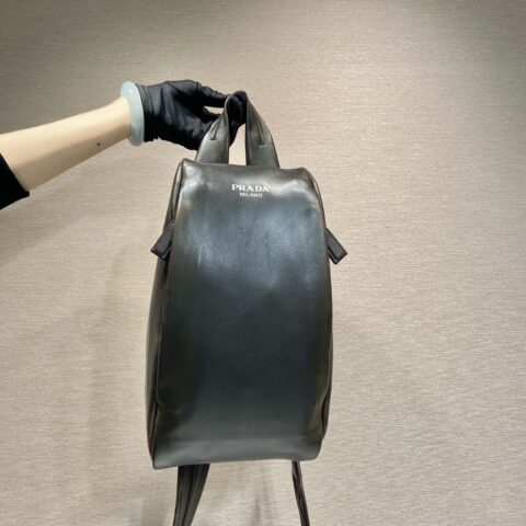 PRADA🎉新款胸包🎉2VZ114仿旧皮🎉🎉