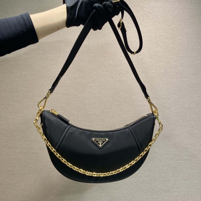 PRADA🎉新品月牙包🎉1BH222多功能🎉🎉黑色
