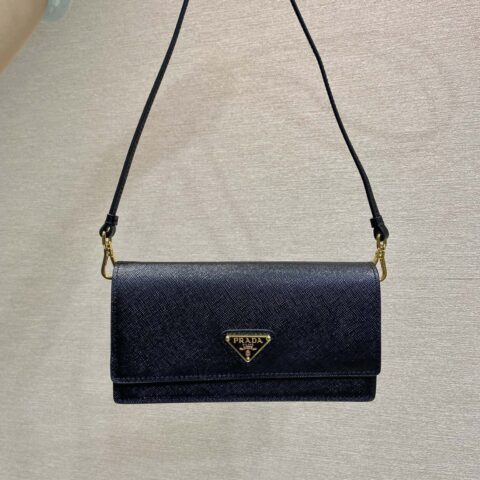 PRADA🎉新款迷你手袋🎉1NF059手机包🎉🎉黑色