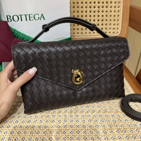 BV Knot Lock斜挎包 817191巧克力棕