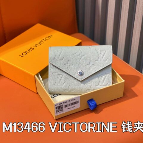 【原单精品】M13466浅灰色 全皮三折钱包 VICTORINE 钱夹
