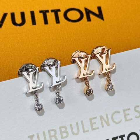 ❗️❗️新品❗️☀Louis Vuitton 路易威登LV花卉耳钉耳环 ☀