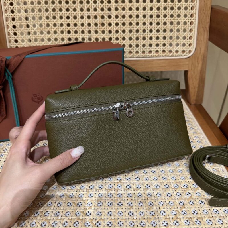 Loro Piana 二代Extra Pocket L19手拿包 FAN4046橄榄绿银扣