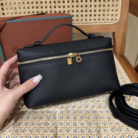 Loro Piana 二代Extra Pocket L19手拿包 FAN4046黑色金扣