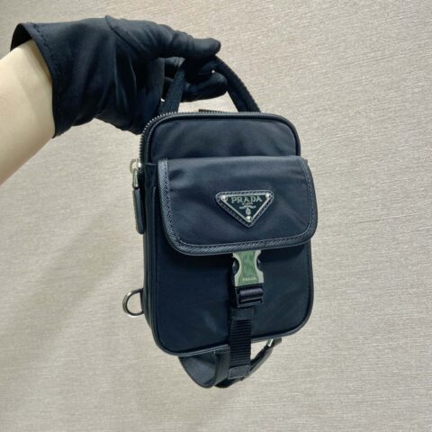 PRADA🎉新品手机胸包🎉2ZH194🎉🎉