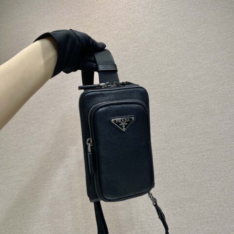 PRADA🎉新品手机包🎉2VH195🎉🎉