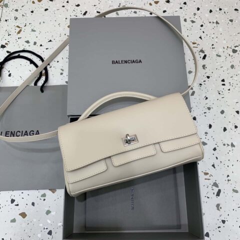 Balenciaga 新款 Bel Air Clutch 翻盖手拿包 843943【浅粉】