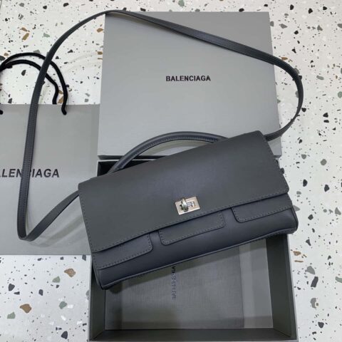 Balenciaga 新款 Bel Air Clutch 翻盖手拿包 843943【深灰色】