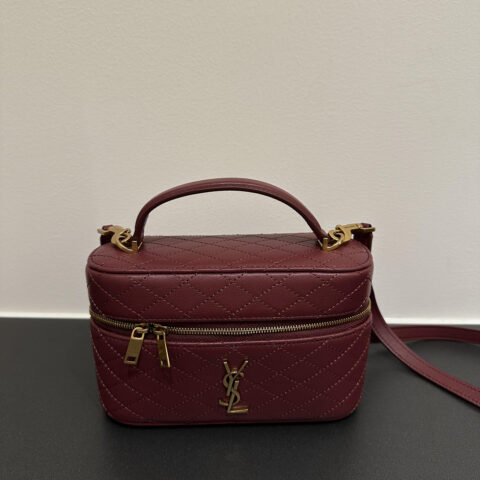 YSL 𝗚𝗔𝗕𝗬 𝗩𝗔𝗡𝗜𝗧𝗬迷你羊皮手拿包 766731酒红色