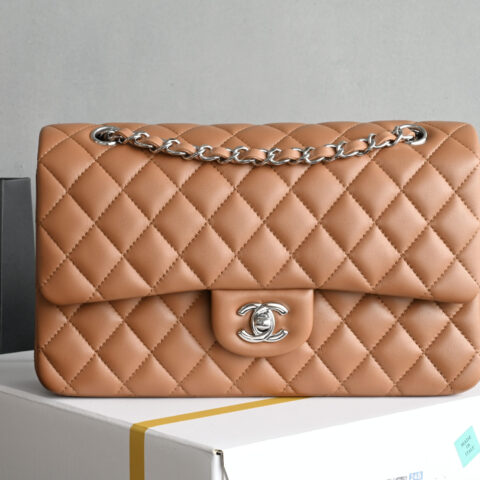 CHANEL𝙲𝚕𝚊𝚜𝚜𝚒𝚌 𝙵𝚕𝚊𝚙 𝙼𝚎𝚍𝚒𝚞𝚖中号 焦糖色 A01112焦糖色 银扣