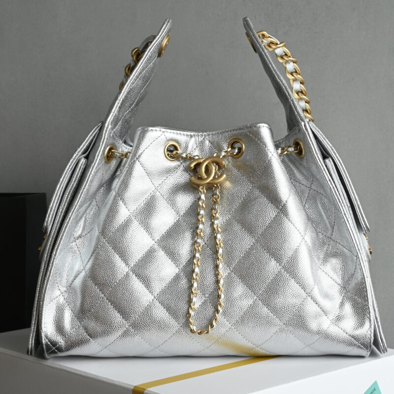 CHANEL 𝟐𝟓𝐁𝐚𝐠嬉皮购物包小号 AS5293银色