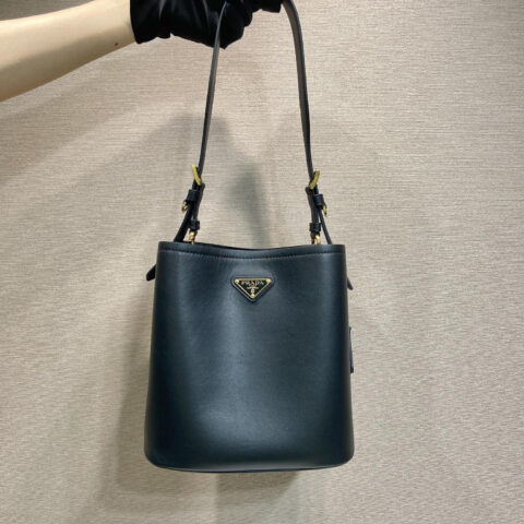 PRADA 新品1BE080水桶包 黑色