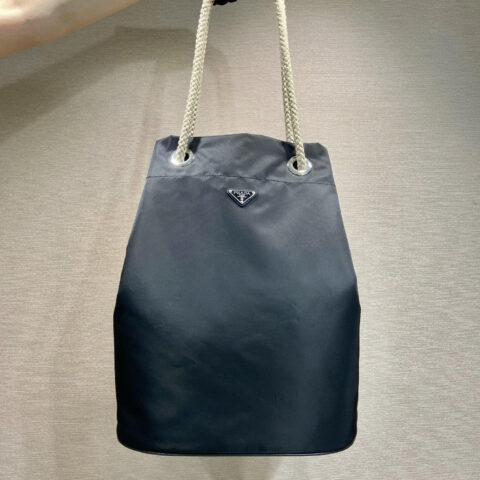 PRADA 男款水桶包2VG133走秀款 黑色