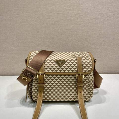 PRADA 新款Symbole1BD383邮差包 杏色