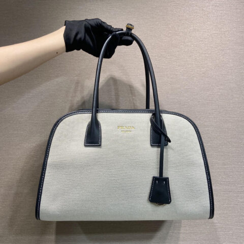 PRADA 新品托特包1BG572