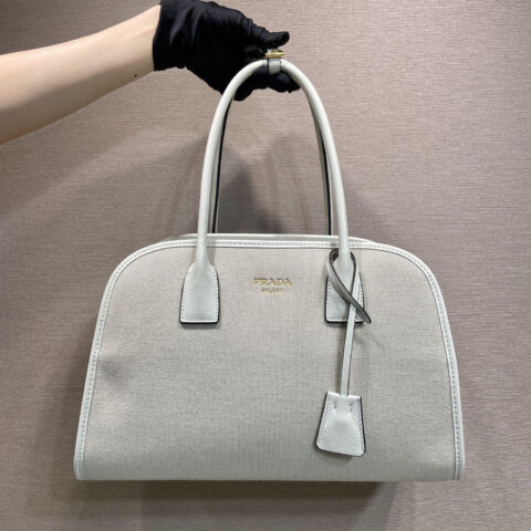 PRADA 新品托特包1BG572