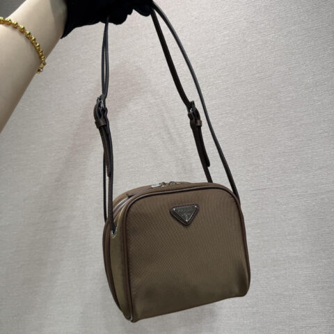 PRADA 新款走秀款1BC248棕色