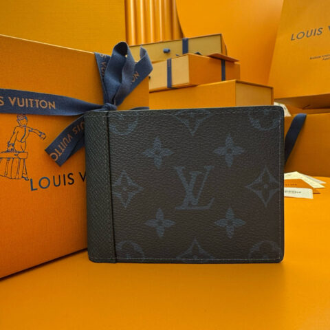 LV Multiple 钱夹 M30299《特級免稅》