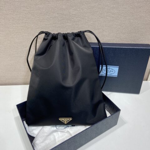 PRADA🎉新品手包🎉1NK001抽绳小袋🎉黑色