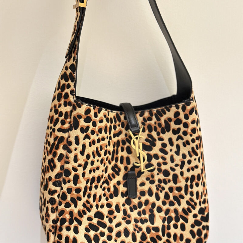 YSL 𝗛𝗢𝗕𝗢 ♡ 豹纹印花 中古款腋下包 713938