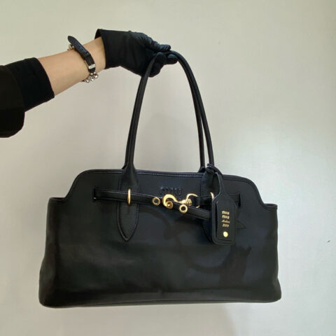 MIUMIU Aventure手袋 💕新品💕5BG310💕💕黑色