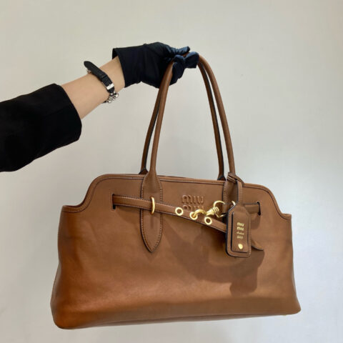 MIUMIU Aventure手袋 💕新品💕5BG310💕💕焦糖色