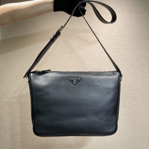 PRADA🎉新品邮差包🎉2VH182皮肩带🎉🎉黑色