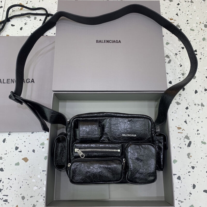 Balenciaga🤞🏿巴黎家25年春夏新款相机包🔥703190