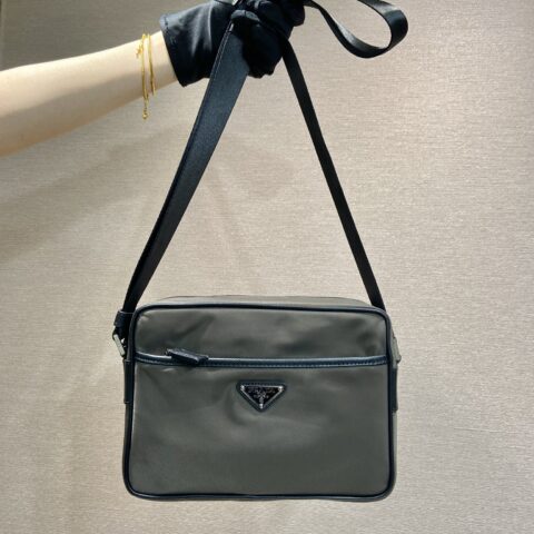 PRADA🎉经典新款🎉2VH048到货新色🎉🎉灰色