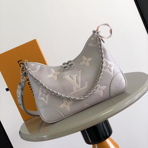 LV M14211 NEW Boulogne