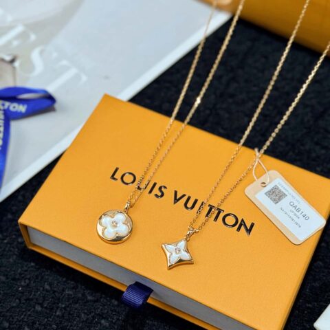 ❗️新品❗️链长90cm 原单货 ☀Louis Vuitton 路易威登COLOR BLOSSOM BB STAR 菱形满钻白贝LV长项链 ☀