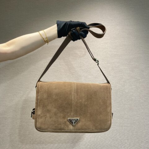 PRADA🎉新款邮差包🎉2VD073麂皮🎉🎉