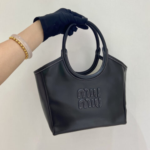 MIUMIU🎉新品托特包🎉5BA288🎉🎉黑色