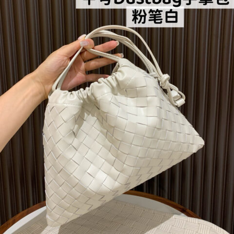 BV 中号Dustbag手拿包 796728粉笔白