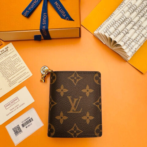 LV M14613 LV Charms Pocket Wallet