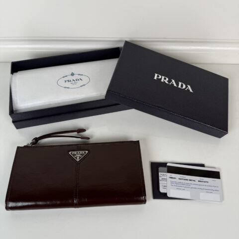 PRADA 三角形金属徽标男女通用小袋包 1MB051银