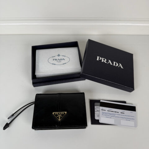 PRADA 按扣式开合短夹 1MV021黑色/金扣