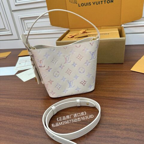 LV M25673 All In BB